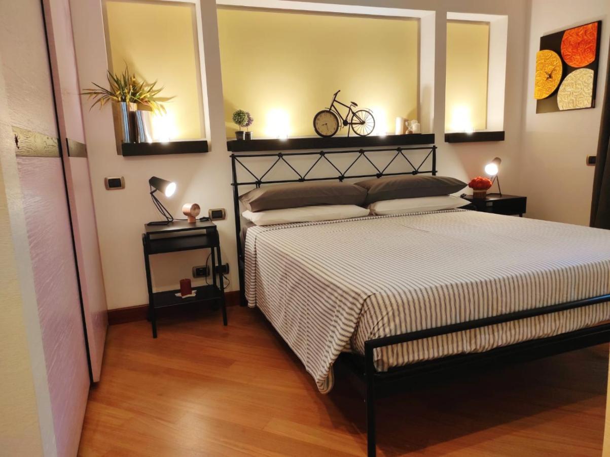 Phoenix House 那不勒斯 外观 照片